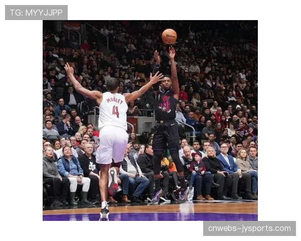 猛龙骑士G4暂停期间：米切尔与巴恩斯友好交流引关注